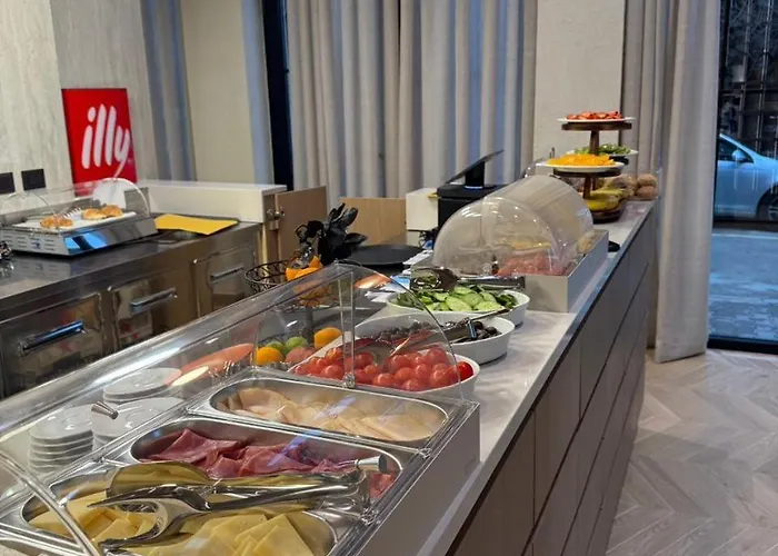 Post Hotel-new Bazaar Tirana